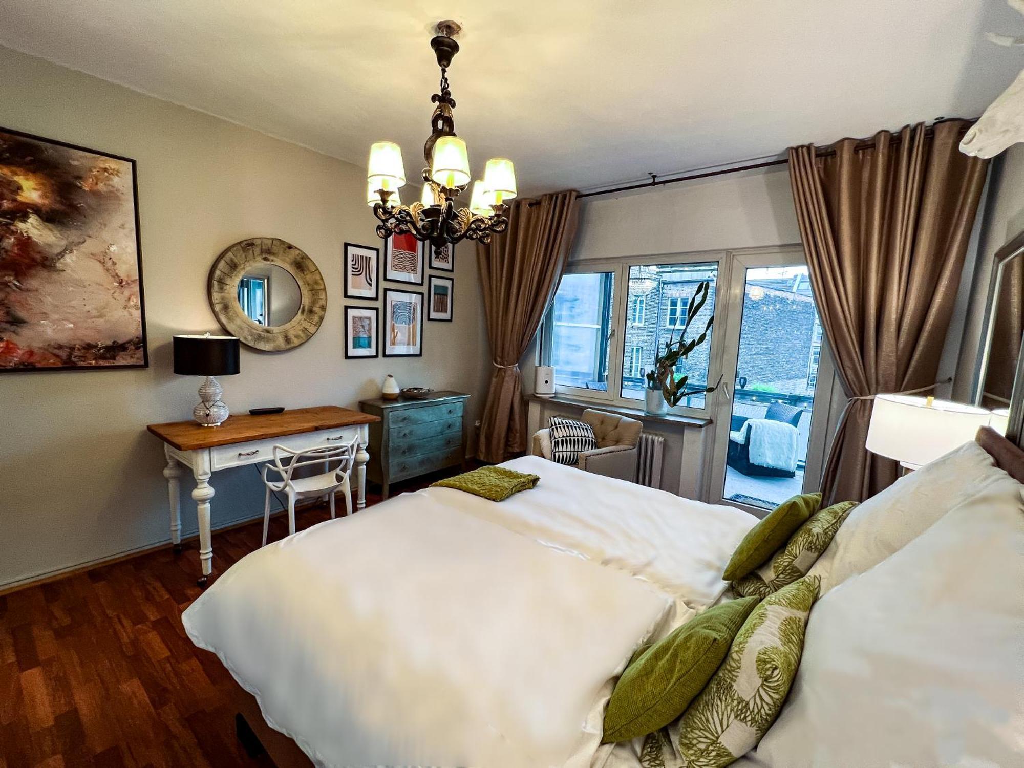 Big, Central And Charming Apartment On Schaafenstrasse Кельн Екстер'єр фото